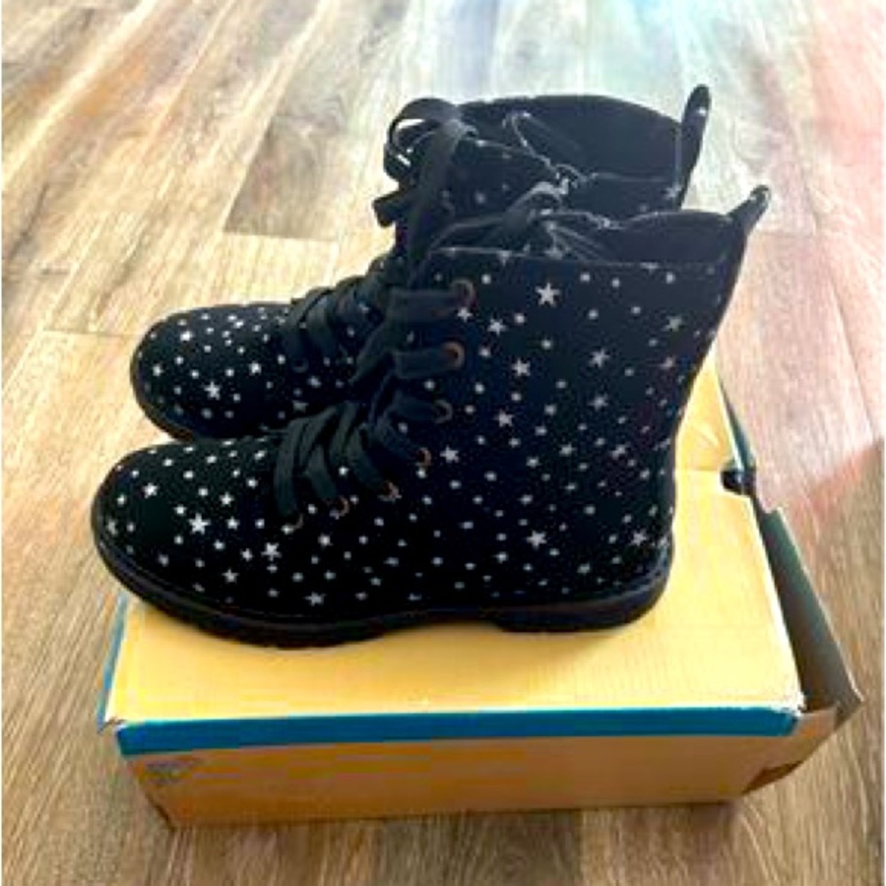 New in Box JCP Black Boots Size 5